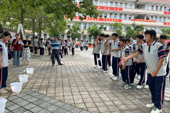郁南县桂圩镇初级中学开展学生心理赋能活动4png.png