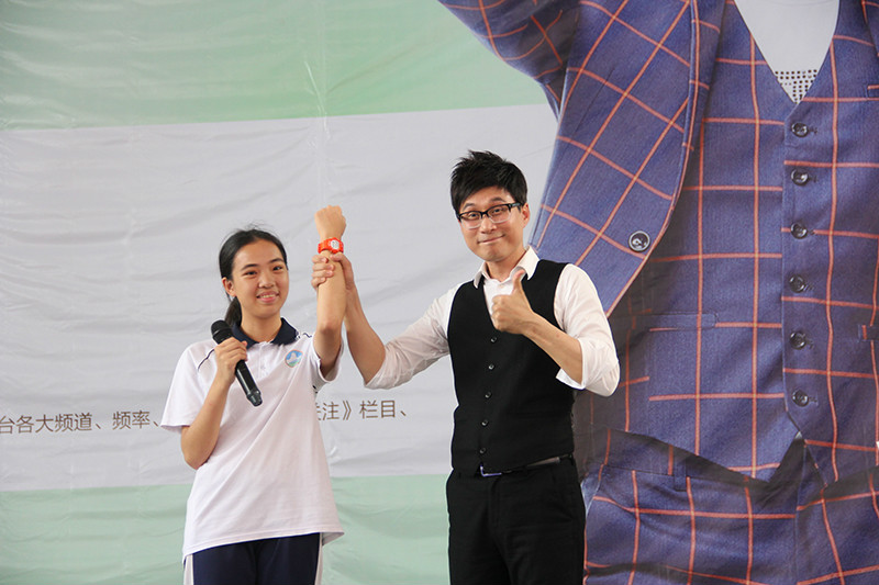 任永全到西江中学作励志演讲 - 郁南县人民政府公众信息网