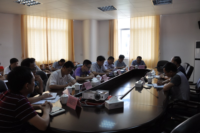 凝心聚力 力促完成全年稳增长目标任务 - 郁南