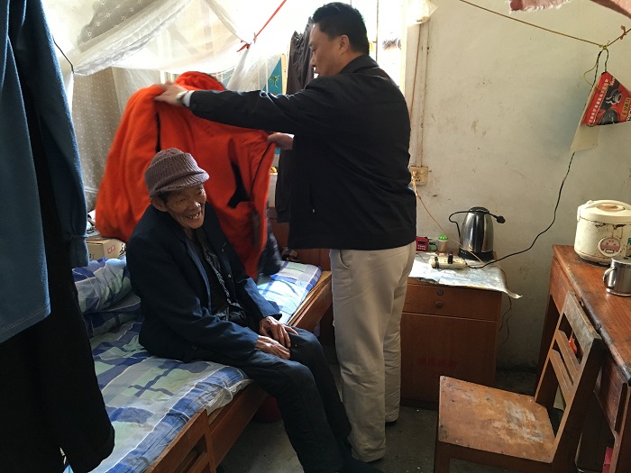 县民政局全力做好困难群众及民政 服务对象防