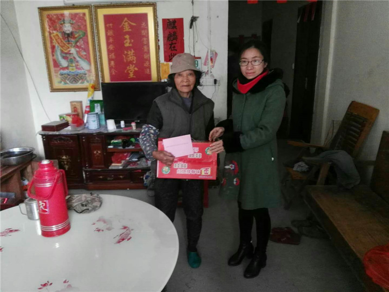 新时期精准扶贫蔡朝焜纪念中学2018年春节节