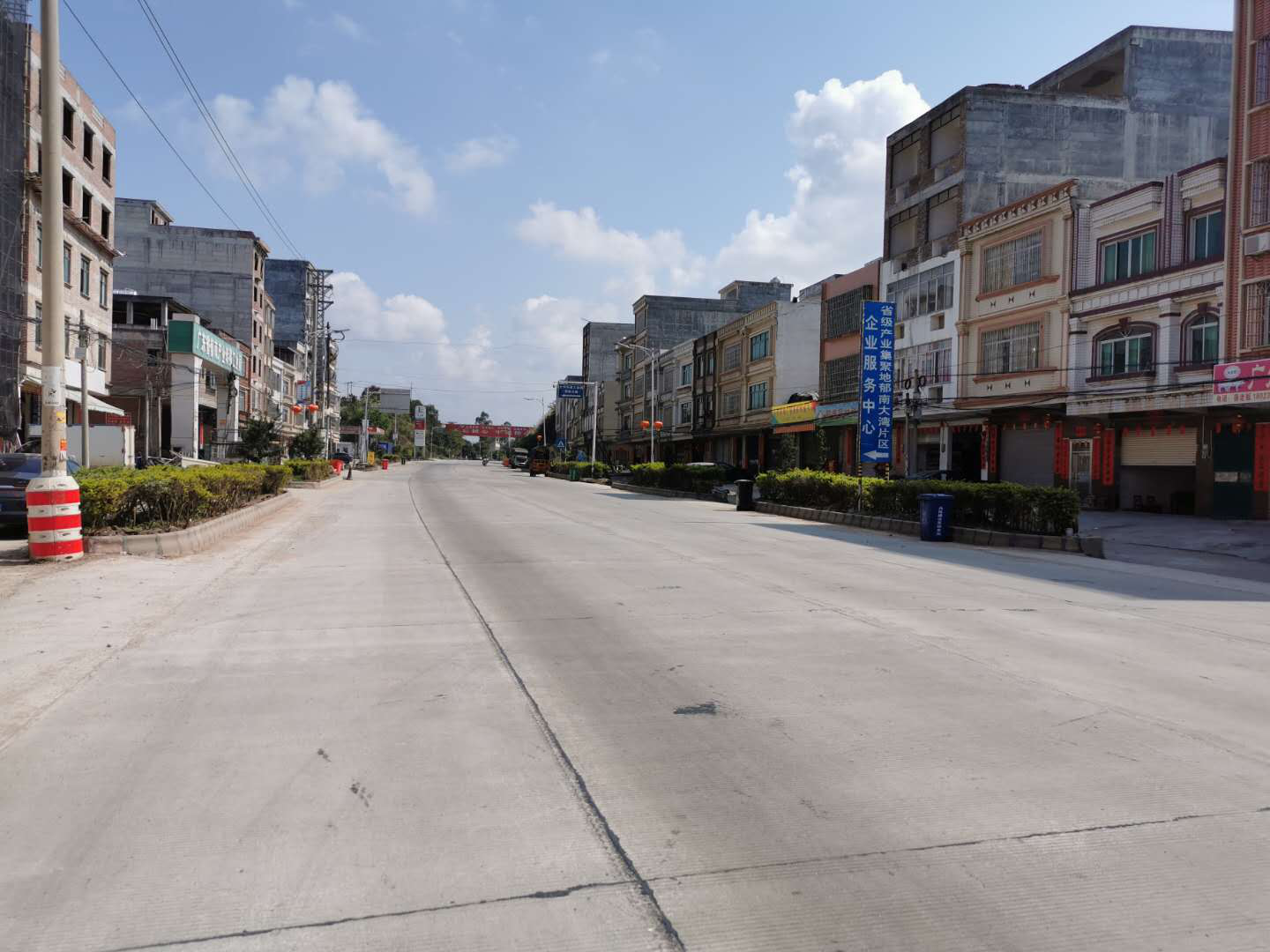 大湾镇保洁创新打好防疫阻击战争创美丽卫生文明镇