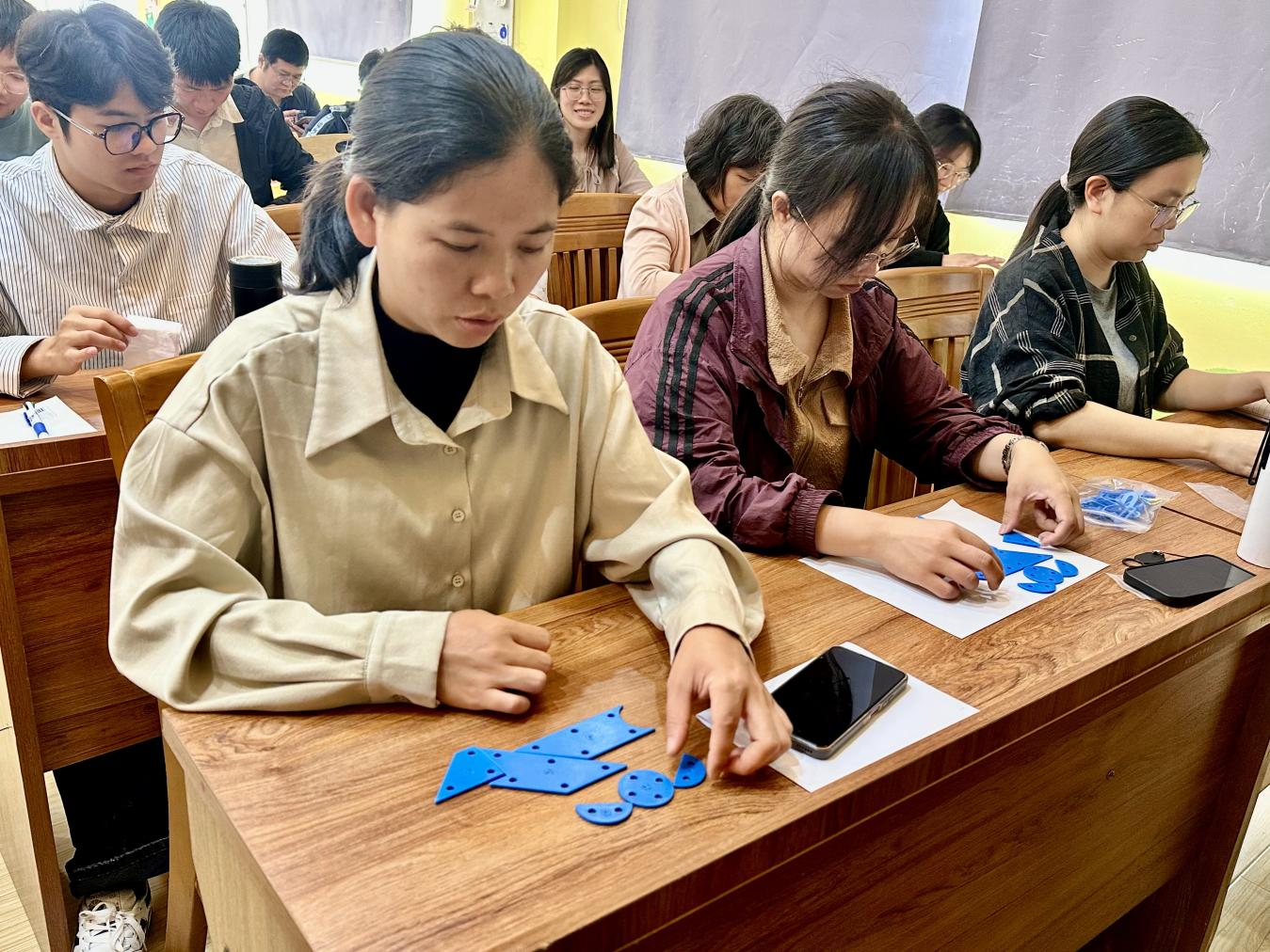 七巧启智，共促科技教育——云浮市第五届青少年科技七巧板创意制作竞赛教师培训班（郁南站）在都城镇锦江小学举办4.png