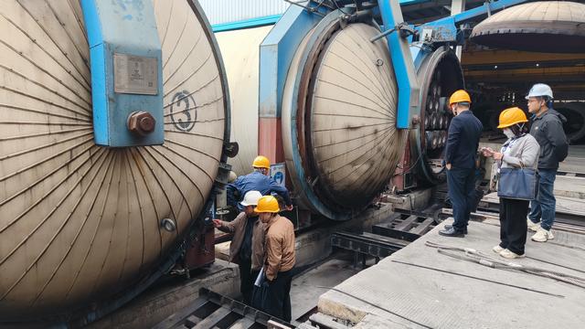 2月18日，郁南县市场监管局开展春节后企业复工复产特种设备使用安全检查工作（2）.jpg